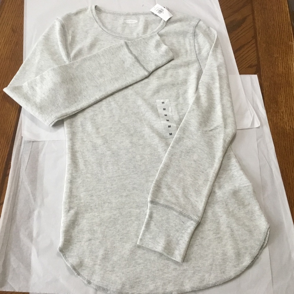 NWT Old Navy Thermal Knit Fitted Long Sleeve Shirt - Sz M - Light Gray